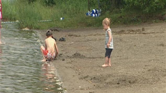 La Ville De Sherbrooke Lance Un Petit Guide Des Plages