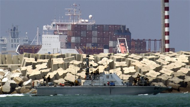 Un navire israélien quittant le port d'Ashdod, dans le sud du pays 