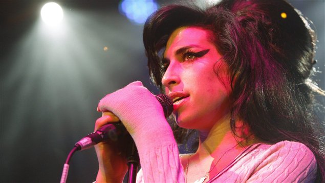 La chanteuse Amy Winehouse, en spectacle en Suisse (2007)