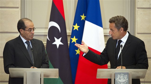 Mahmoud Jibril et Nicolas Sarkozy lors de leur conférence de presse conjointe
