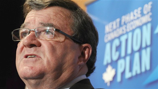 Jim Flaherty lors de la conférence de presse à Ottawa