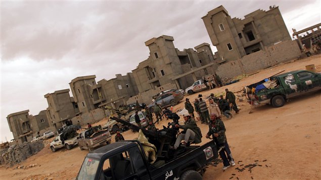 Les forces du CNT soutiennent avoir pris l'aéroport de Bani Walid.