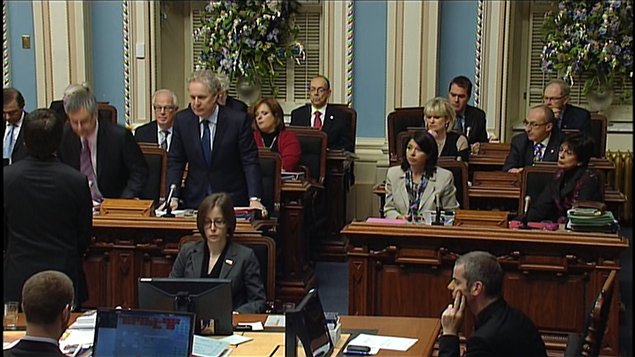 Les élus québécois ont voté à l'unanimité pour le transfert des données du registre des armes d'épaule qu'Ottawa est sur le point d'abolir.