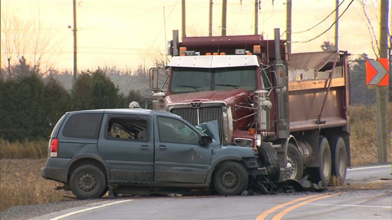 Un mort dans un accident à SaintJeansurRichelieu RadioCanada
