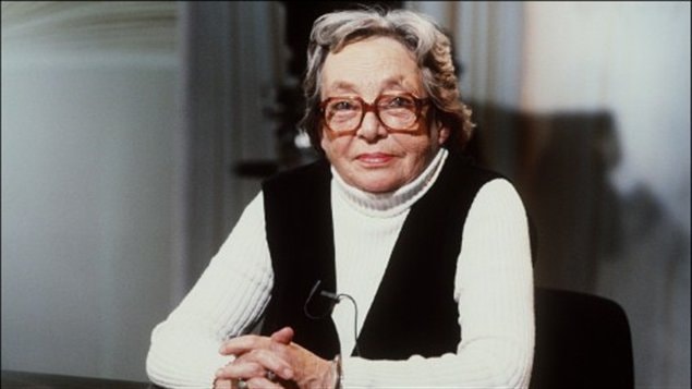 Marguerite Duras sur le plateau de l'émission Apostrophe, en 1984 / © Platiau AFP