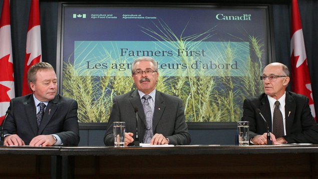 Evan Berger, Gerry Ritz et Bob Bjornerud étaient à Ottawa pour la lecture du projet de loi sur l'abolition du monopole de la CCB.