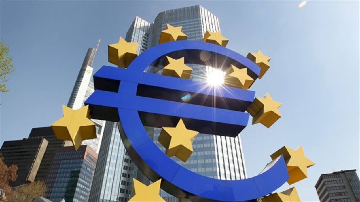 Prêts records à 523 banques européennes | Radio-Canada.ca