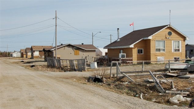 La communauté vit une grave pénurie de logements