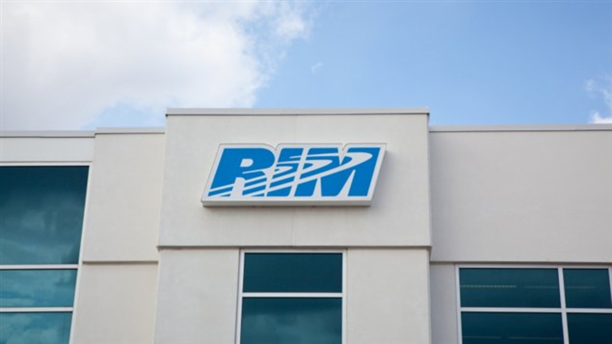Baisse importante des revenus et des profits pour RIM | Radio-Canada