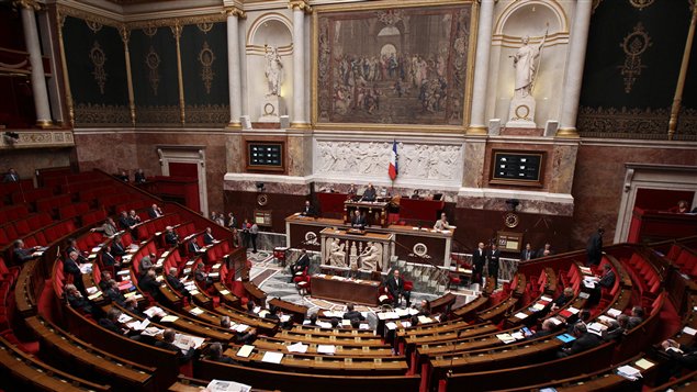 Les députés votent à l'Assemblée nationale (22 décembre 2011).