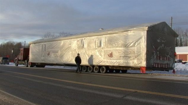 Les maisons modulaires en route vers Cochrane