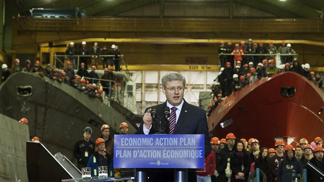 Stephen Harper faisant l'annonce concernant la construction des navires militaires à Halifax, le 12 janvier 2012.