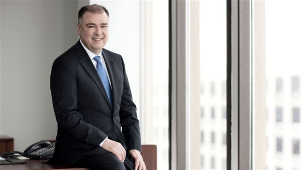 Le salaire du nouveau DG de Montréal, Guy Hébert, contesté RadioCanada