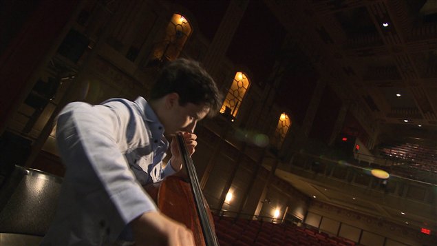 Le jeune violoncelliste Stéphane Tétreault