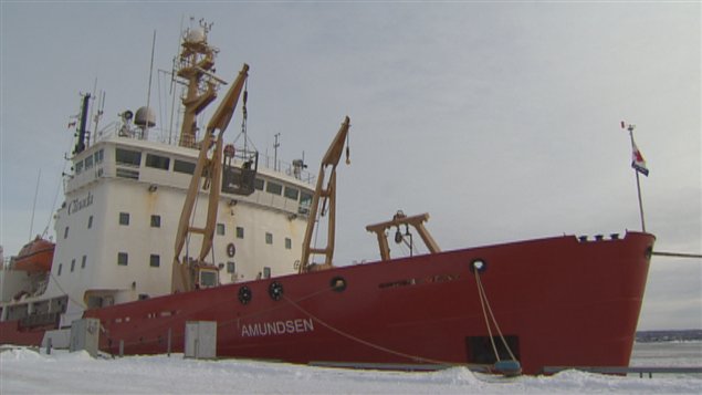 L'Amundsen est amarré à Trois-Rivières