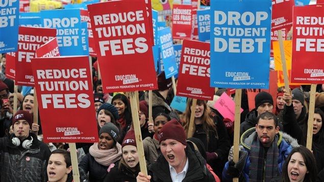 Manifestations contre la hausse des droits de scolarité aux quatre ...