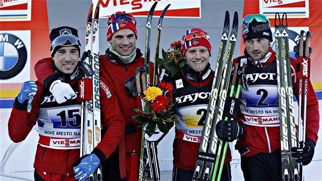 Le relais gagnant chez les hommes: Eldar Roenning, Niklas Dyrhuag, Martin Johnsrud et Petter Northug.