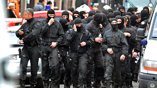 Des membres de l’unité spéciale RAID qui a donné l’assaut