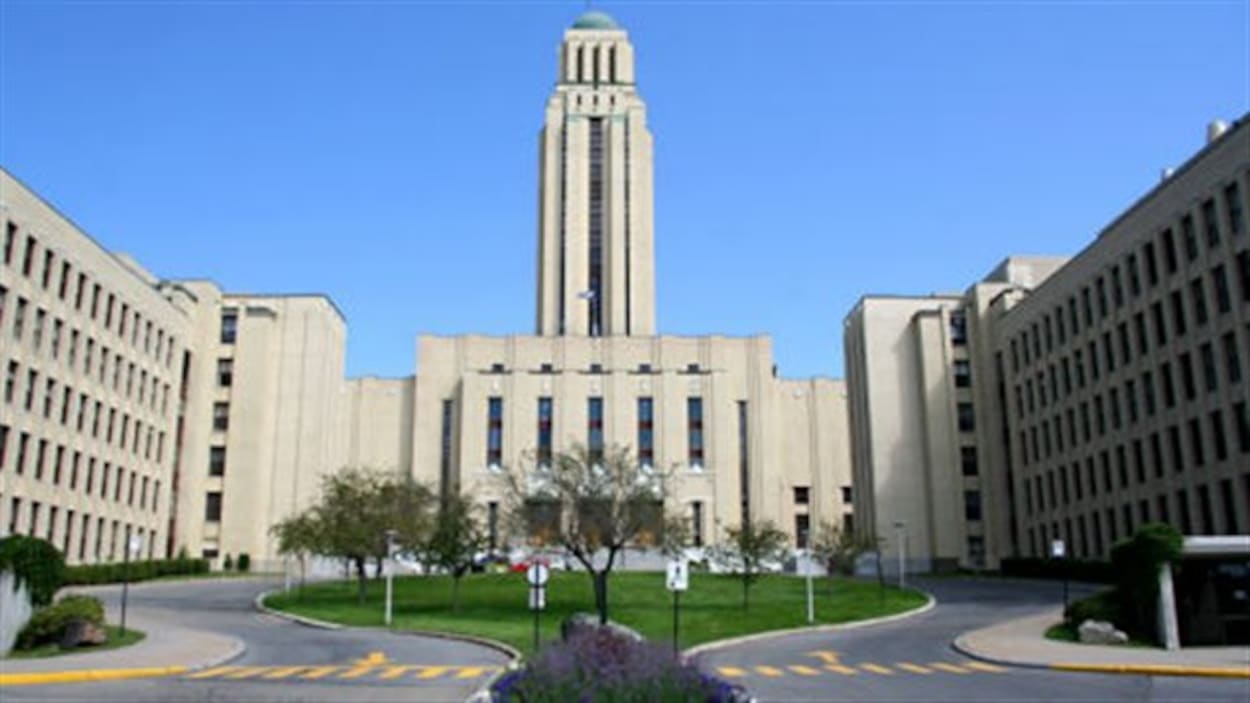 L Universite De Montreal Obtient Une Injonction Contre Les Grevistes Etudiants Droits De Scolarite Au Quebec Un Debat De Societe Radio Canada Ca