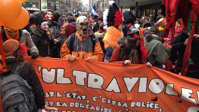 La ligne orange des manifestants