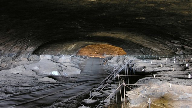Une photo non datée de l'intérieur de la caverne Wonderwerk, en Afrique du Sud