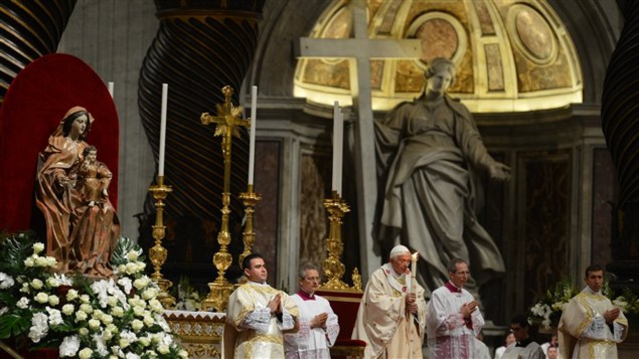 Veillée pascale : le pape craint que l'humanité s'enfonce dans la ...