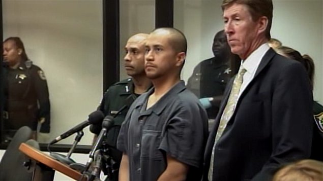 George Zimmerman et son avocat lors de sa comparution devant un tribunal en Floride.