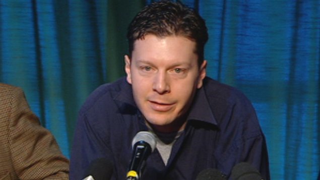 Le journaliste du FM 93 Carl Langelier