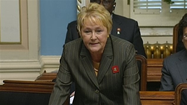 Pauline Marois a pressé Jean Charest de questions à l'Assemblée nationale, mardi.