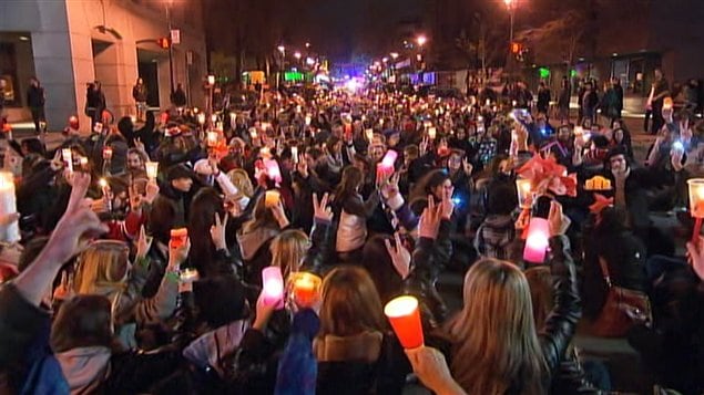 Manifestation nocturne à Montréal