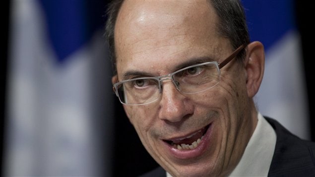 Le commissaire au lobbyisme du Québec, François Casgrain, présente les modifications qu'il souhaite apporter à la Loi sur la transparence et l'éthique, à Québec.
