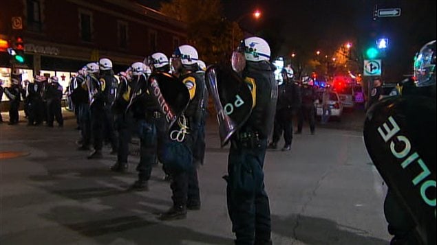 Le SPVM se tient prêt à intervenir dans le cadre de la 30e manifestation nocturne à Montréal.