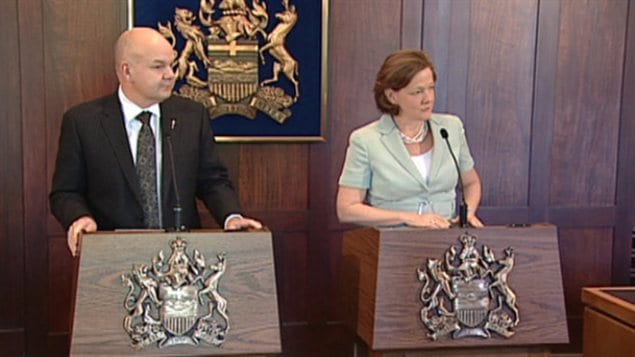 La première ministre de l'Alberta, Alison Redford, et son ministre de la Santé, Fred Horne