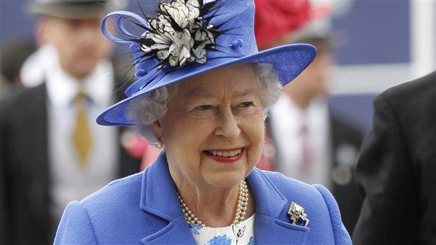 La reine Élisabeth II au début de la cérémonie du jubilé du diamant.
