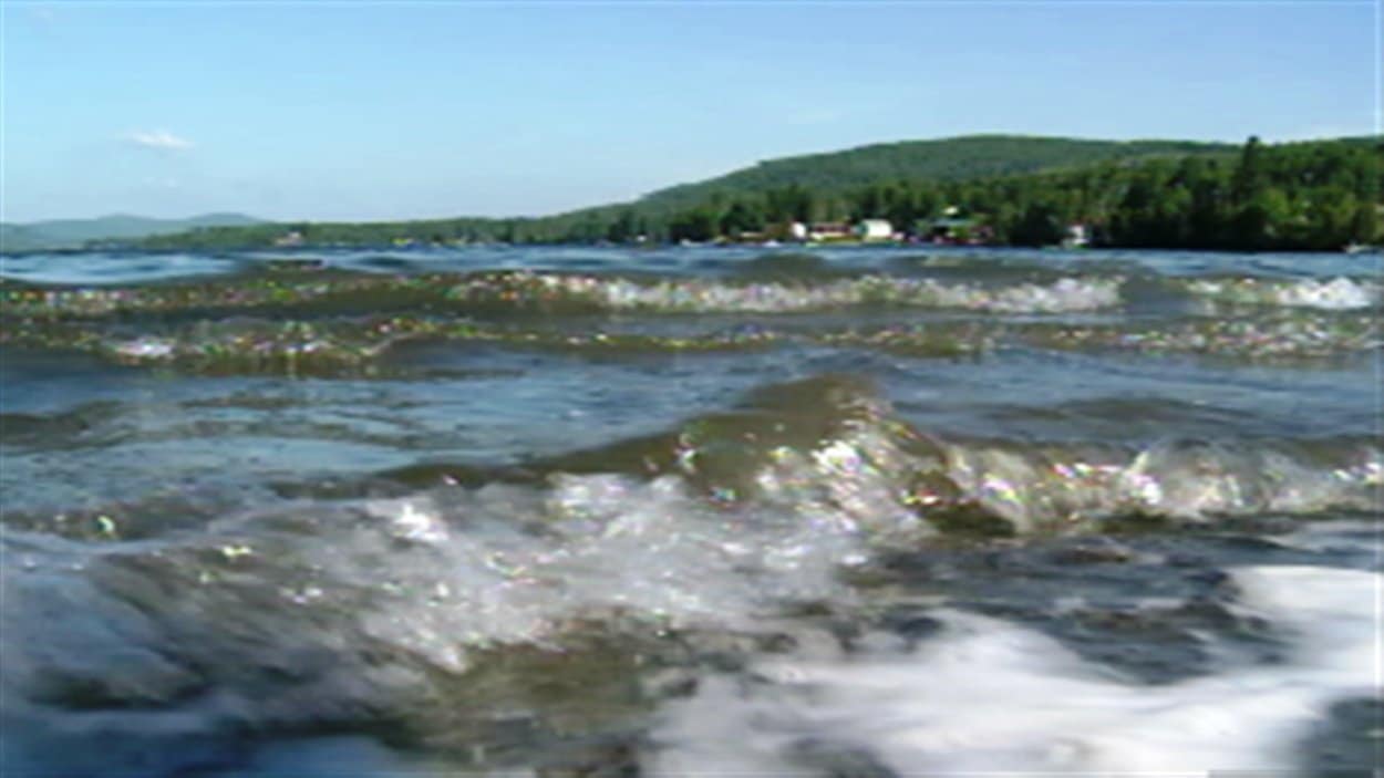 La qualité de l'eau du lac Baker s'est améliorée RadioCanada