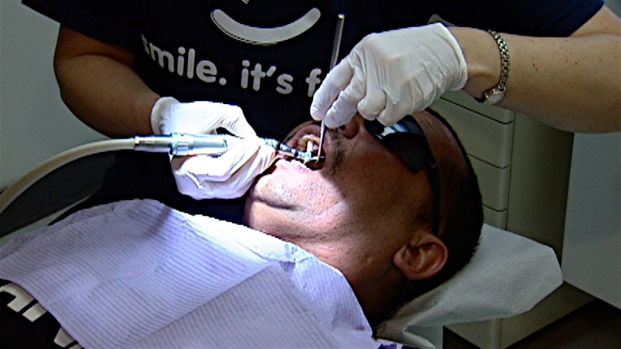 À Ottawa, une clinique dentaire du quartier Vanier a offert gratuitement des soins, samedi, aux moins nantis.