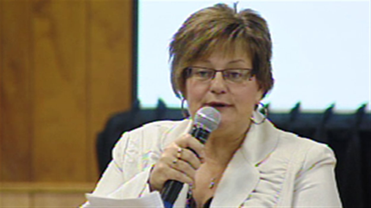 La ministre de la Santé, Madeleine Dubé.