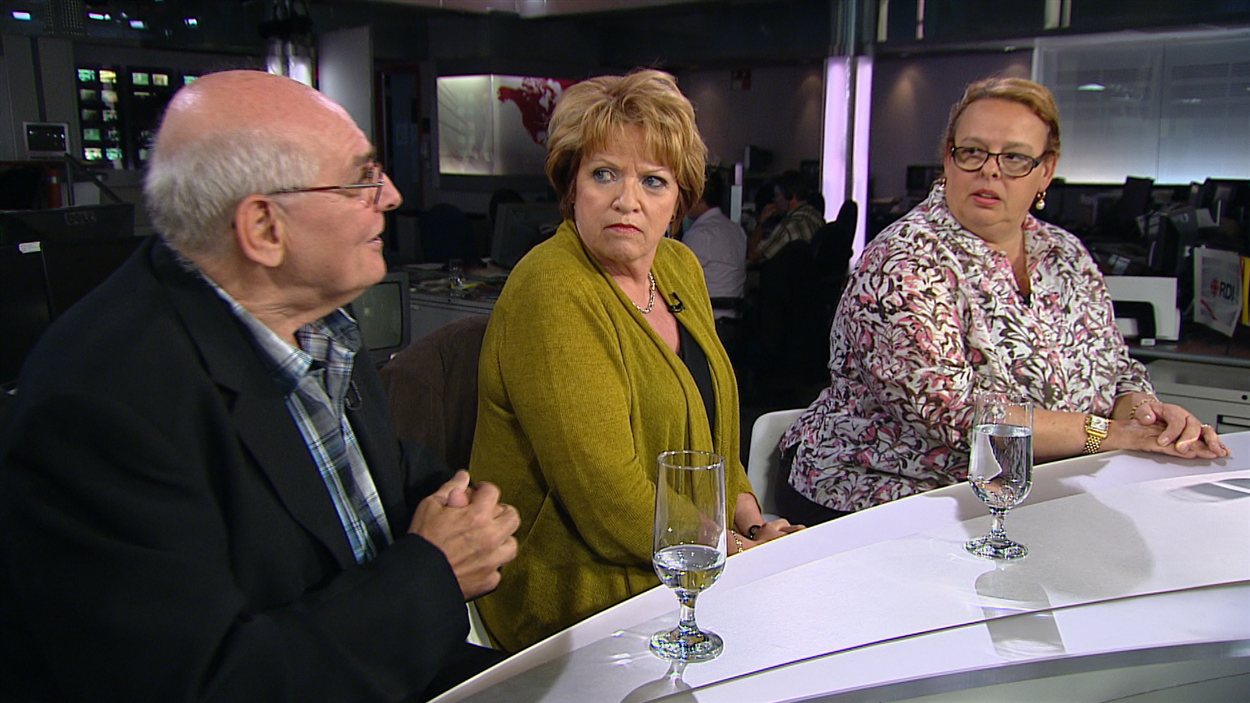 Yvon Lemay, intervenant à la Maison Oxygène, Rose-Marie Charest, présidente de l'Ordre des psychologues du Québec et Sylvie Schirm, avocate en droit familial