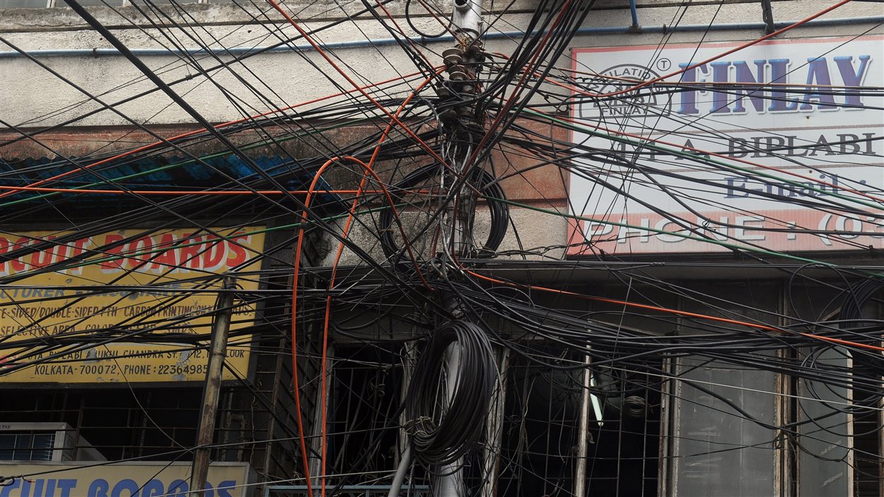 Un poteau électrique à Calcutta
