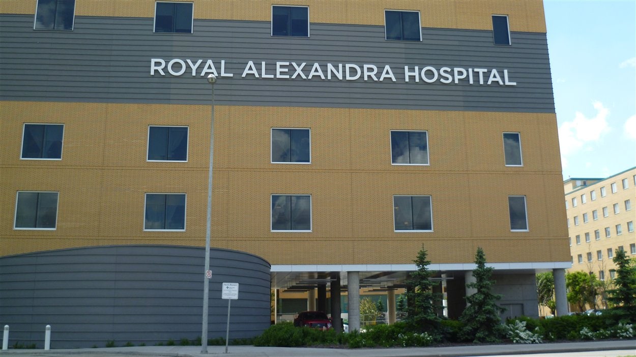 Contamination d'eau de dialyse un patient à nouveau hospitalisé