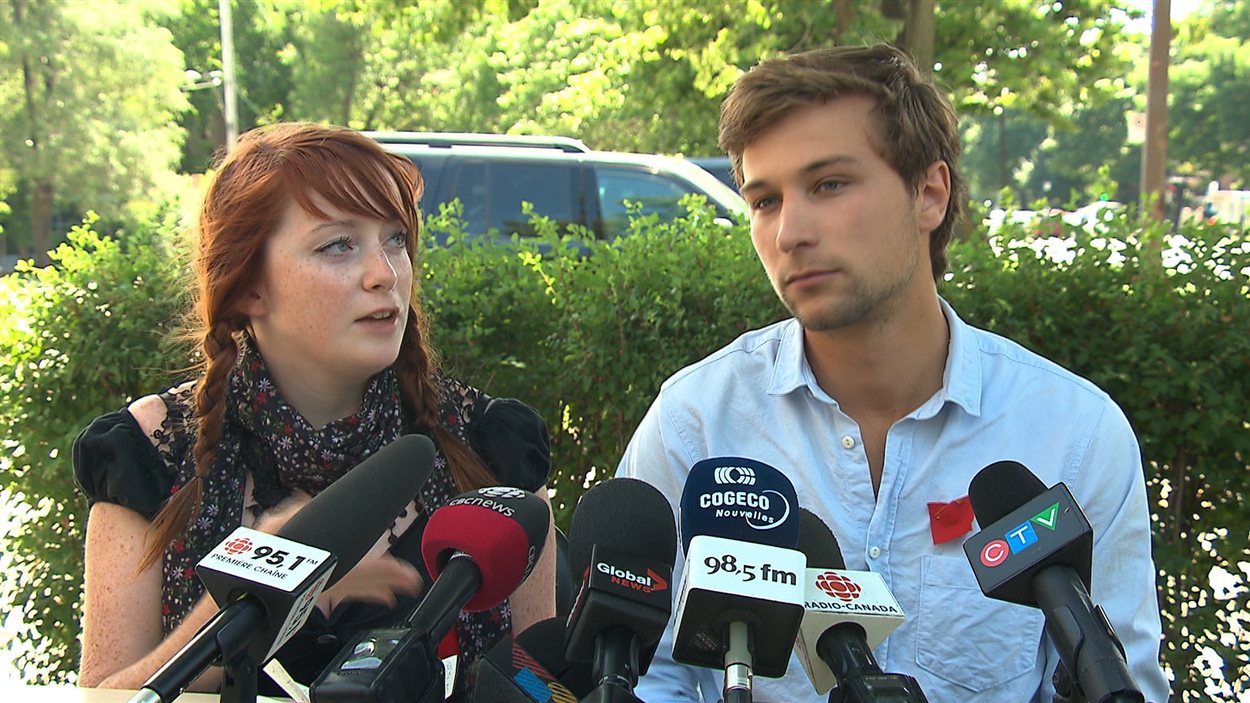 Camille Robert et Gabriel Nadeau-Dubois, coporte-parole de la Coalition large de l'Association pour une solidarité étudiante (CLASSE)