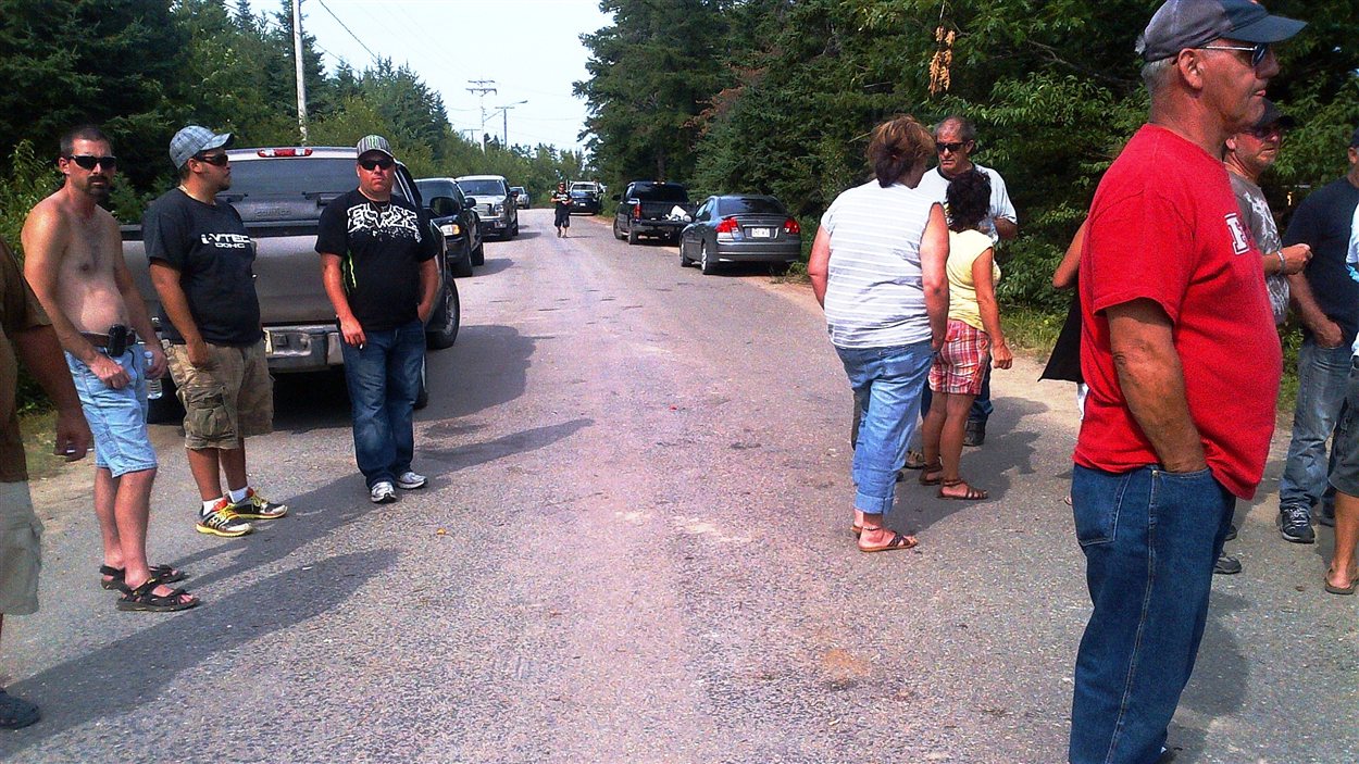 Les manifestants ont libéré la route, vendredi après-midi.