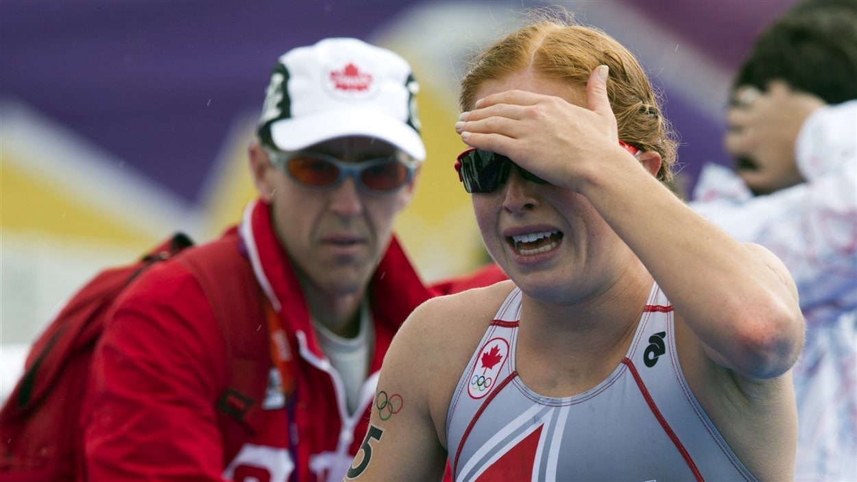 Paula Findley a terminé le triathlon des Jeux de Londres en pleurs.