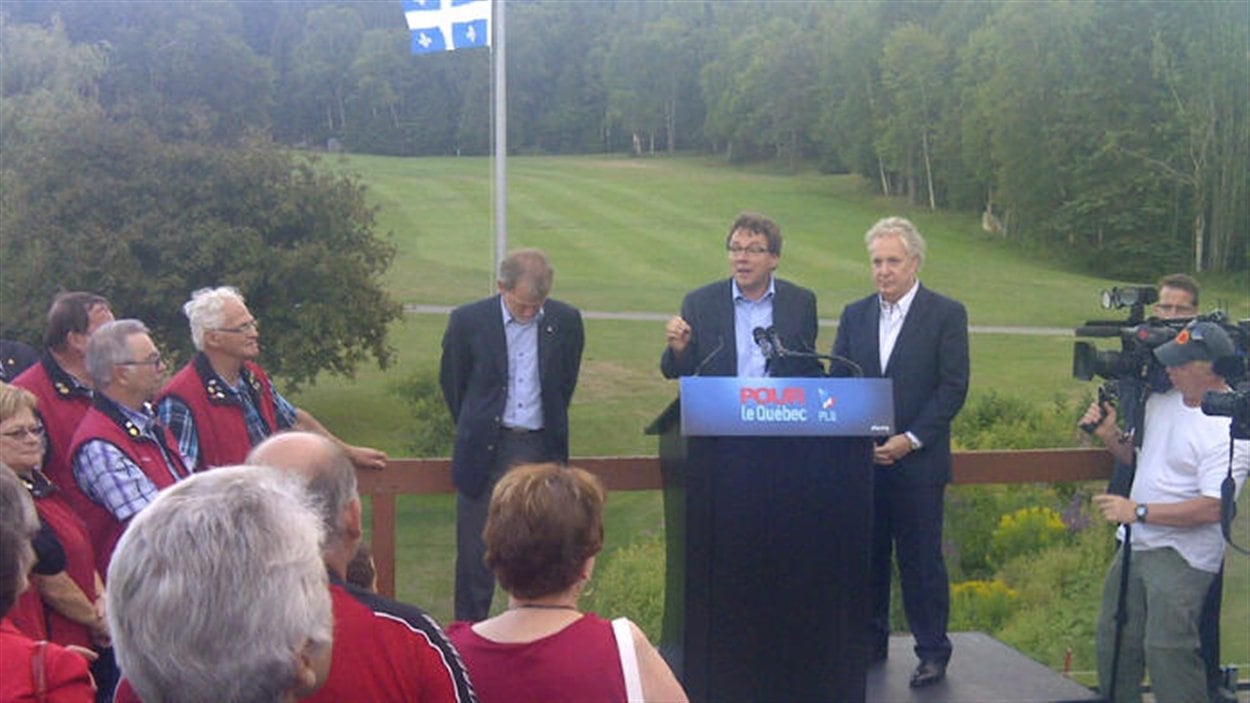 BasSaintLaurent Jean Charest attaque François Legault et Pauline