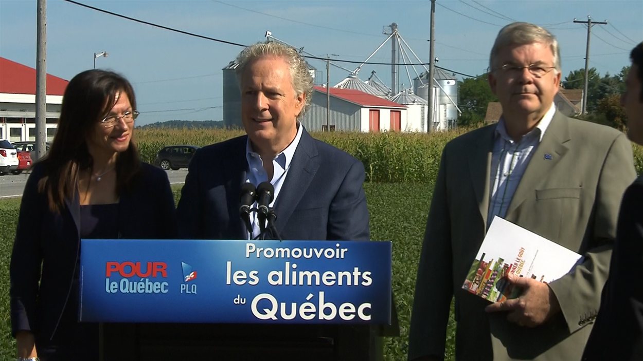 Au 24e jour de la campagne, Jean Charest parle agroalimentaire