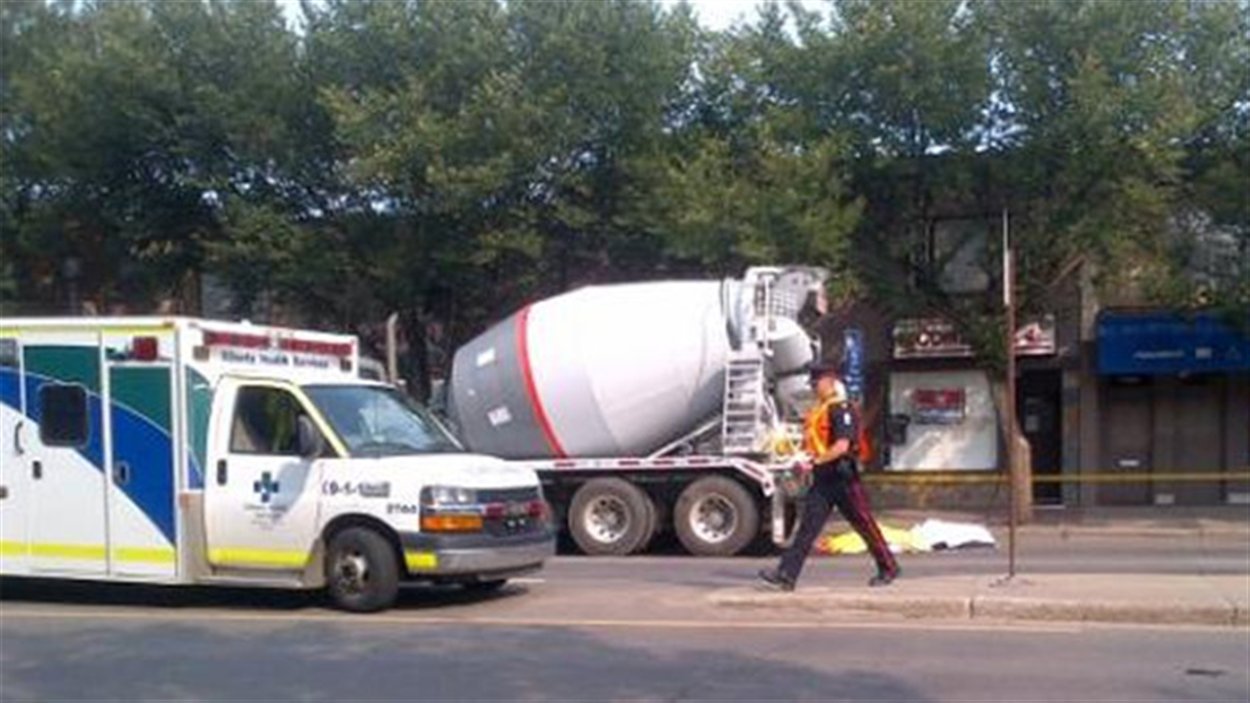 Edmonton mort d'un cycliste dans un accident bizarre RadioCanada