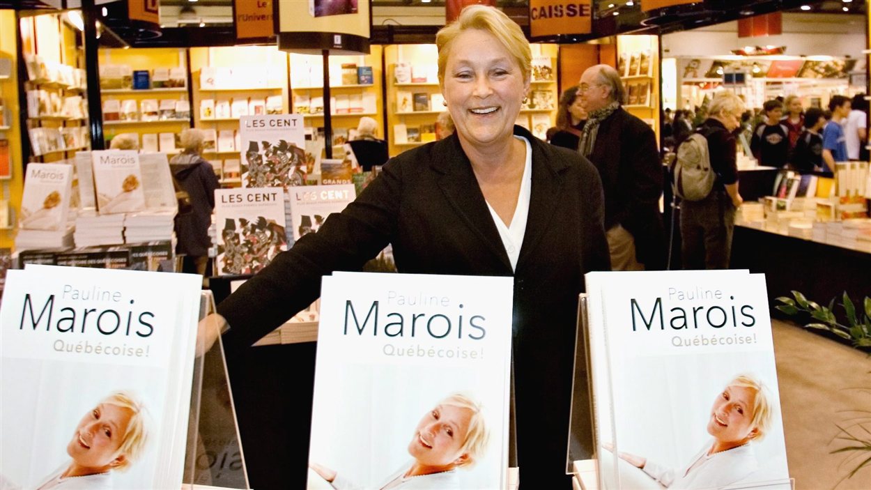 Pauline Marois lance son autobiographie. (2008)