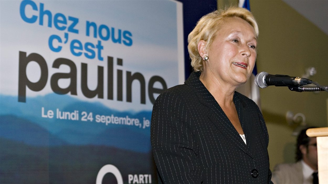 Pauline Marois fait un retour à l'Assemblée nationale en remportant une élection partielle dans la circonscription de Charlevoix. (2007)