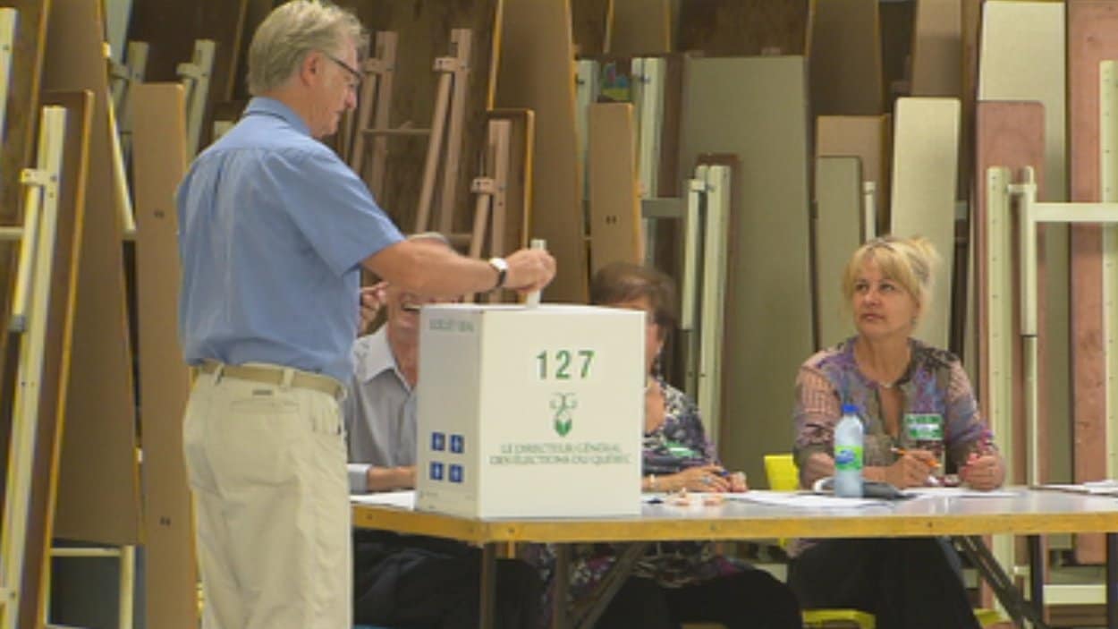 Les bureaux de vote sont ouverts jusqu'à 20 h.
