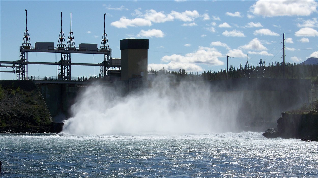 Le barrage sur le fleuve Yukon à Whitehorse